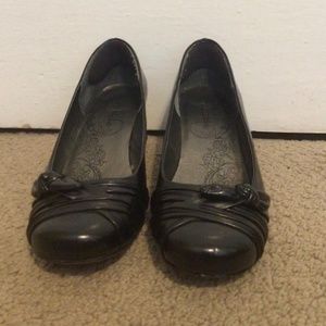 Black Maurices low heel